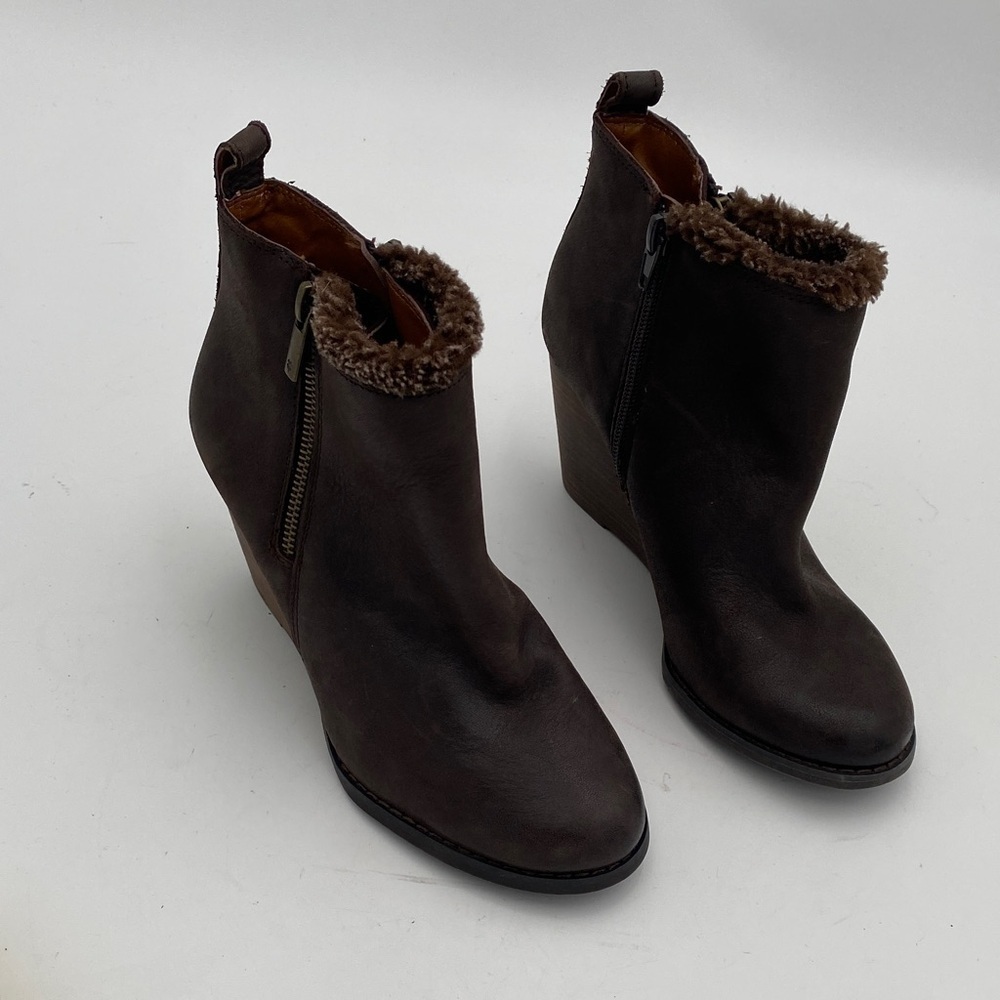 Lucky brand Brown Ankle Boots with Faux Fur Trim women 6.5M casual office Y2K
